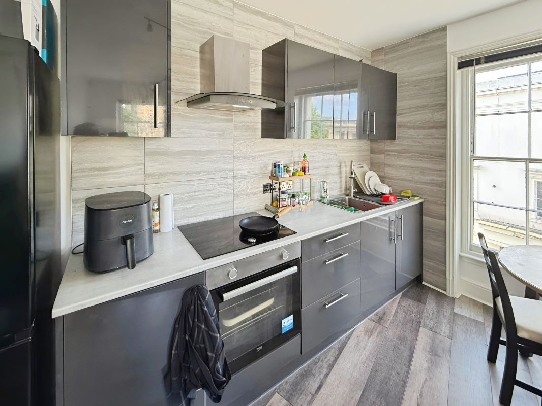 Flat 4 12 Spencer Street, Leamington Spa, Warwickshire, CV31 3NF