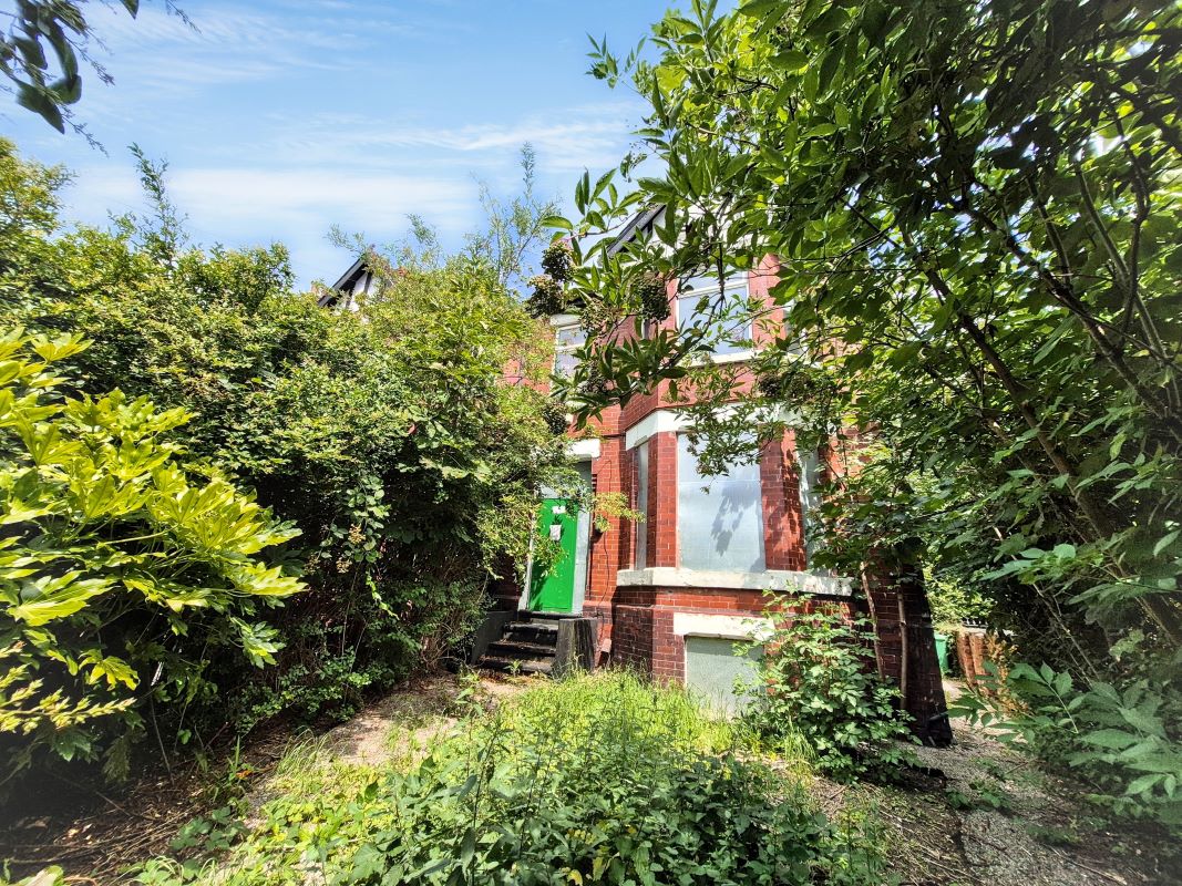 Property for Auction in Manchester - 40 Granville Road, Manchester, M14 6AE