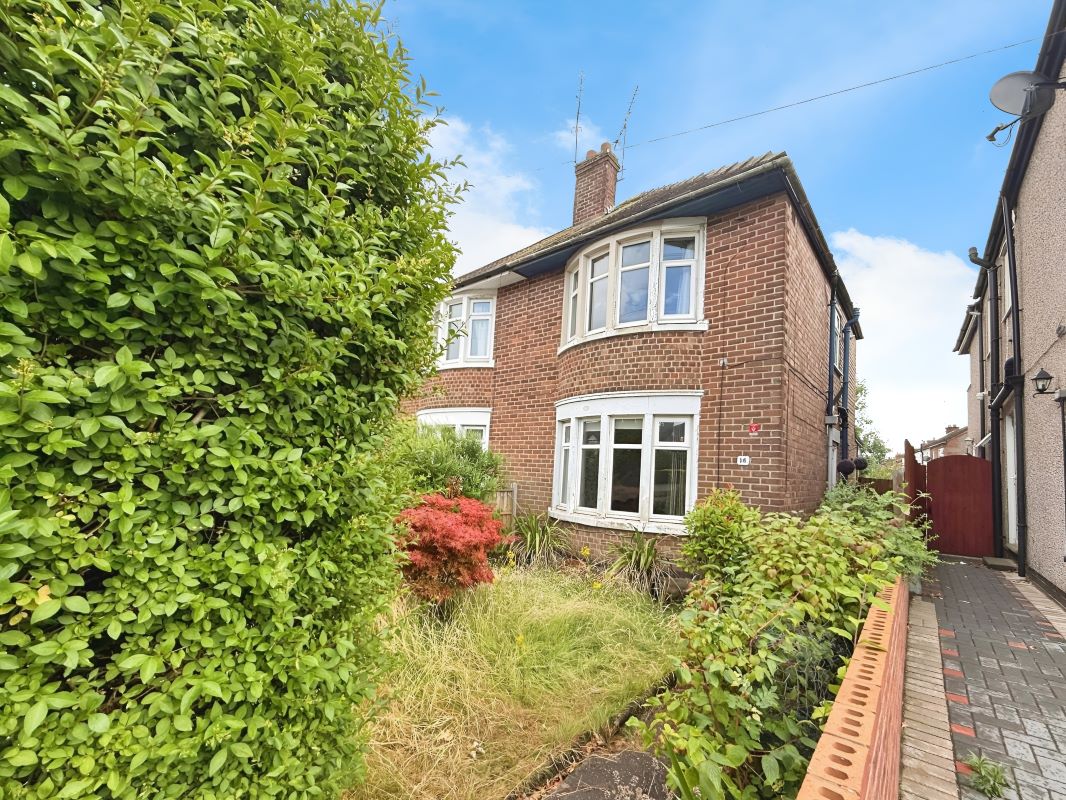 Property for Auction in Coventry & Warwickshire - 16 The Scotchill Keresley, Coventry, West Midlands, CV6 2ES