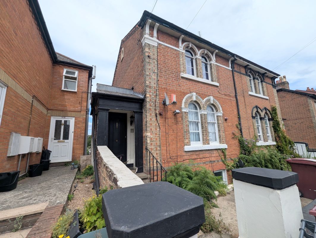 Property for Auction in South West - Flat 1, 28 Baker Street, Reading, Berkshire, RG1 7XX