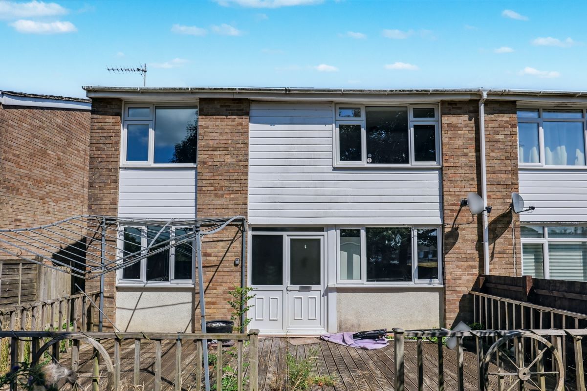 Property for Auction in South Yorkshire - 46 Woodland Way, Devizes, Wiltshire, SN10 5LB
