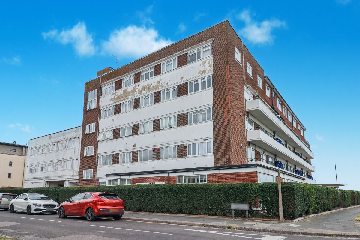 Auction Online - Flat 27 Northumberland Court