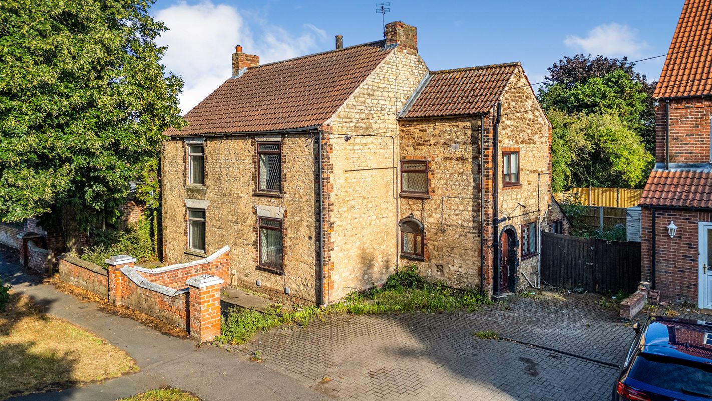 Property for Auction in Lincolnshire - 83 Earlsgate Winterton, Scunthorpe, South Humberside, DN15 9SS