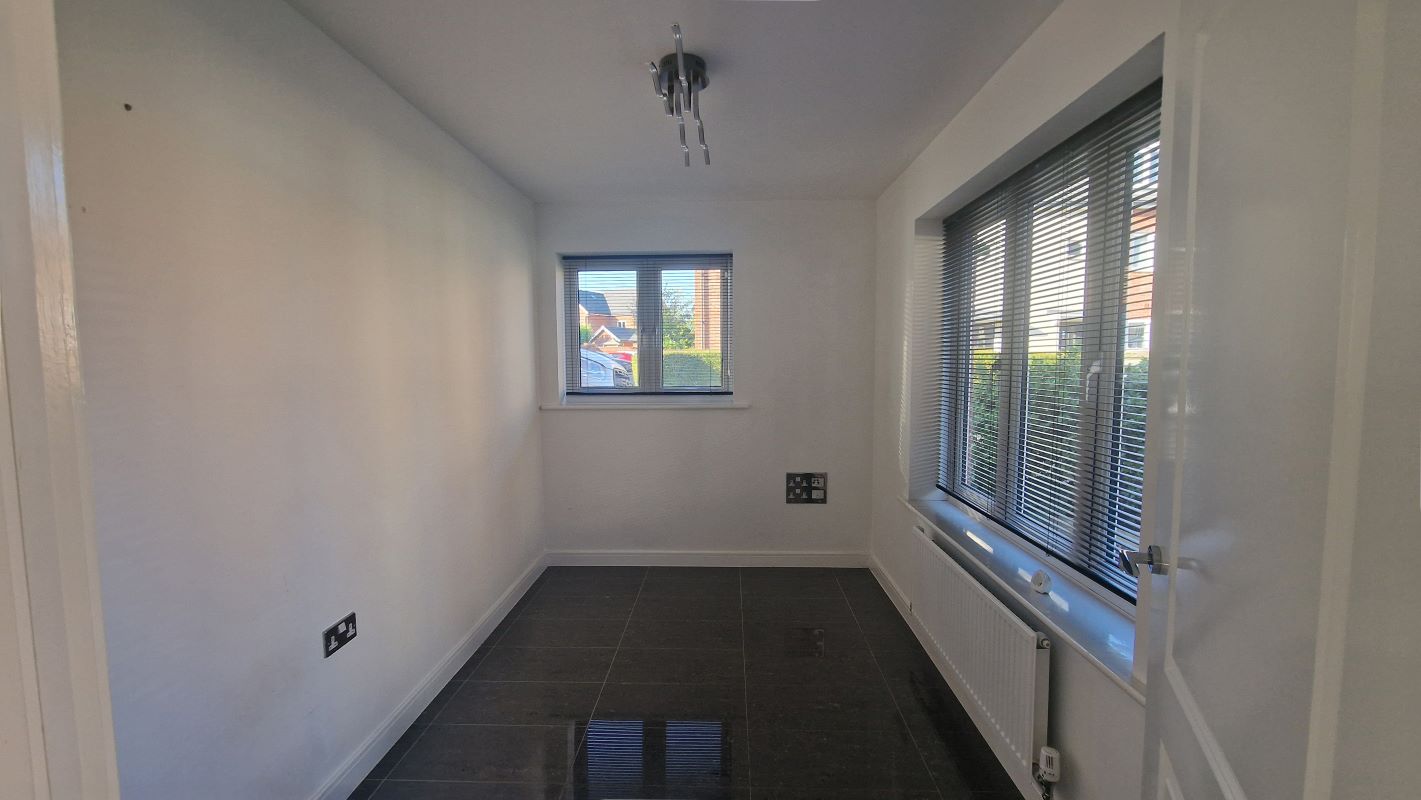 68 The Coach Road, Basingstoke, Hampshire, RG23 7FY