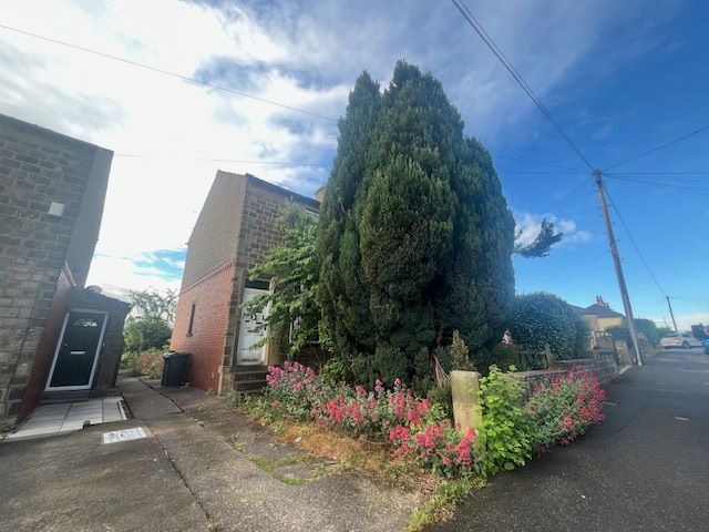 Property for Auction in North West - 9 Heatherfield Road, Huddersfield, West Yorkshire, HD1 4QP