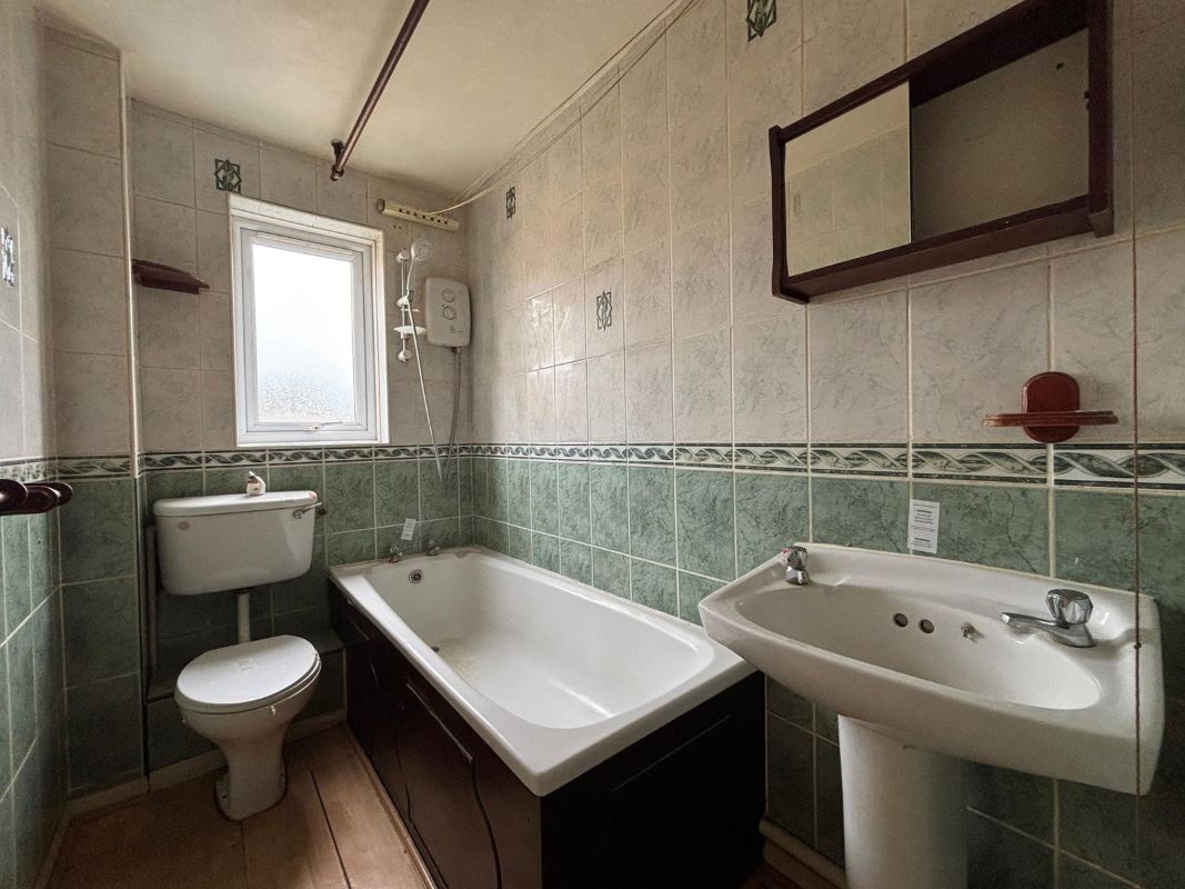 19 Green Pond Close, Walthamstow, London, E17 6EE