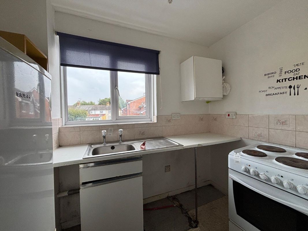 19 Green Pond Close, Walthamstow, London, E17 6EE