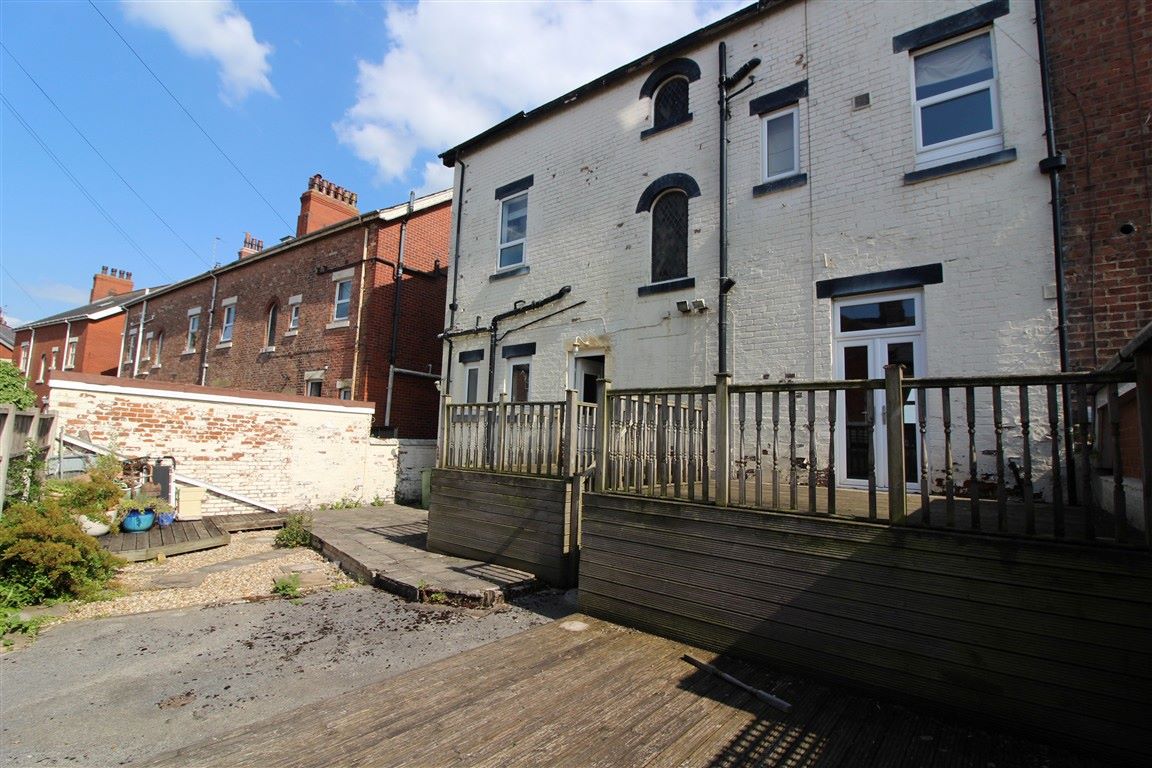 50 East Beach, Lytham St. Annes, Lancashire, FY8 5EY