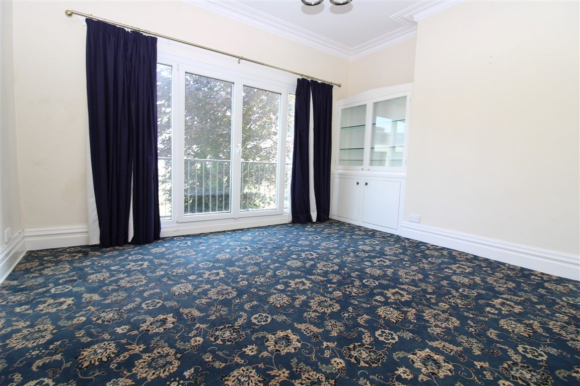50 East Beach, Lytham St. Annes, Lancashire, FY8 5EY
