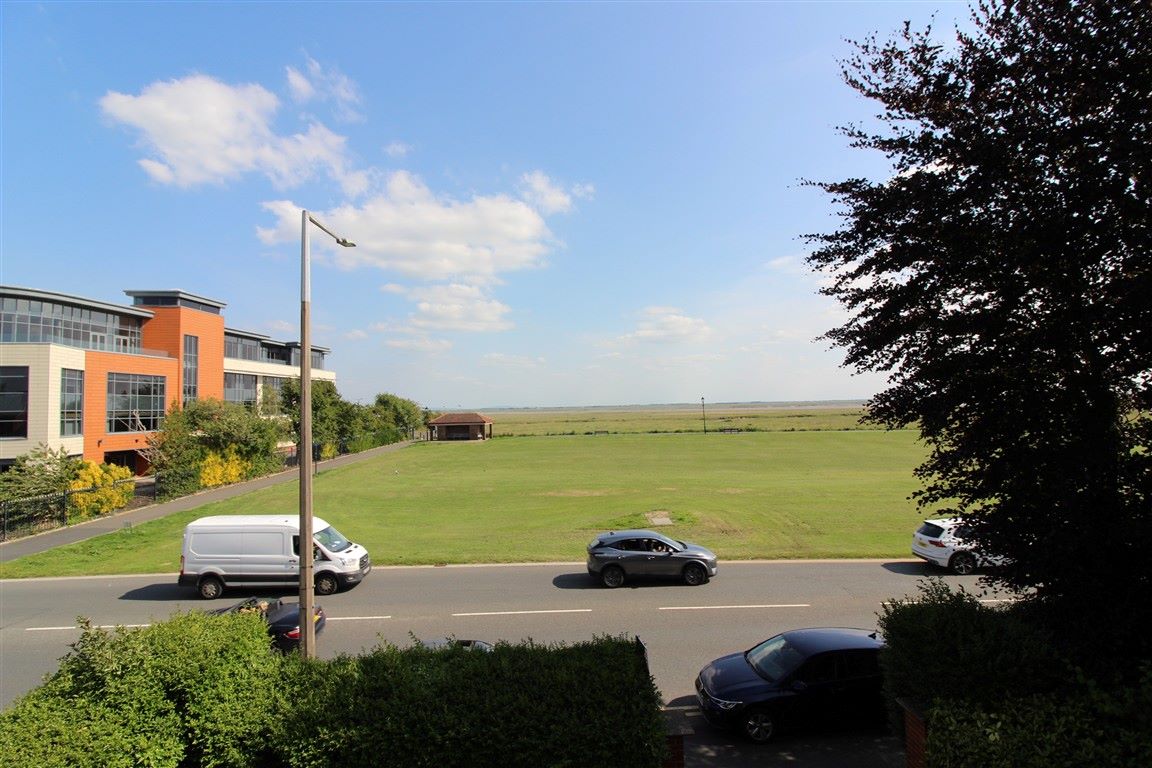 50 East Beach, Lytham St. Annes, Lancashire, FY8 5EY
