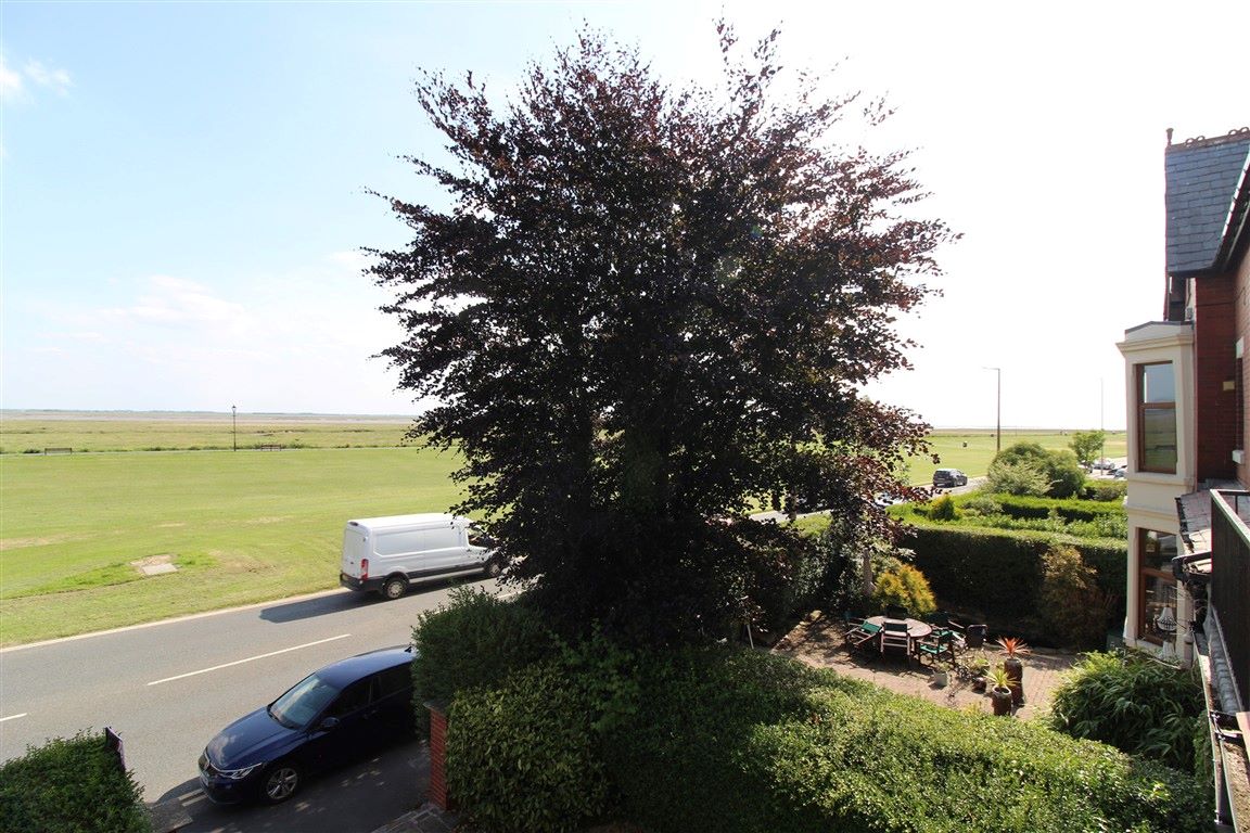 50 East Beach, Lytham St. Annes, Lancashire, FY8 5EY