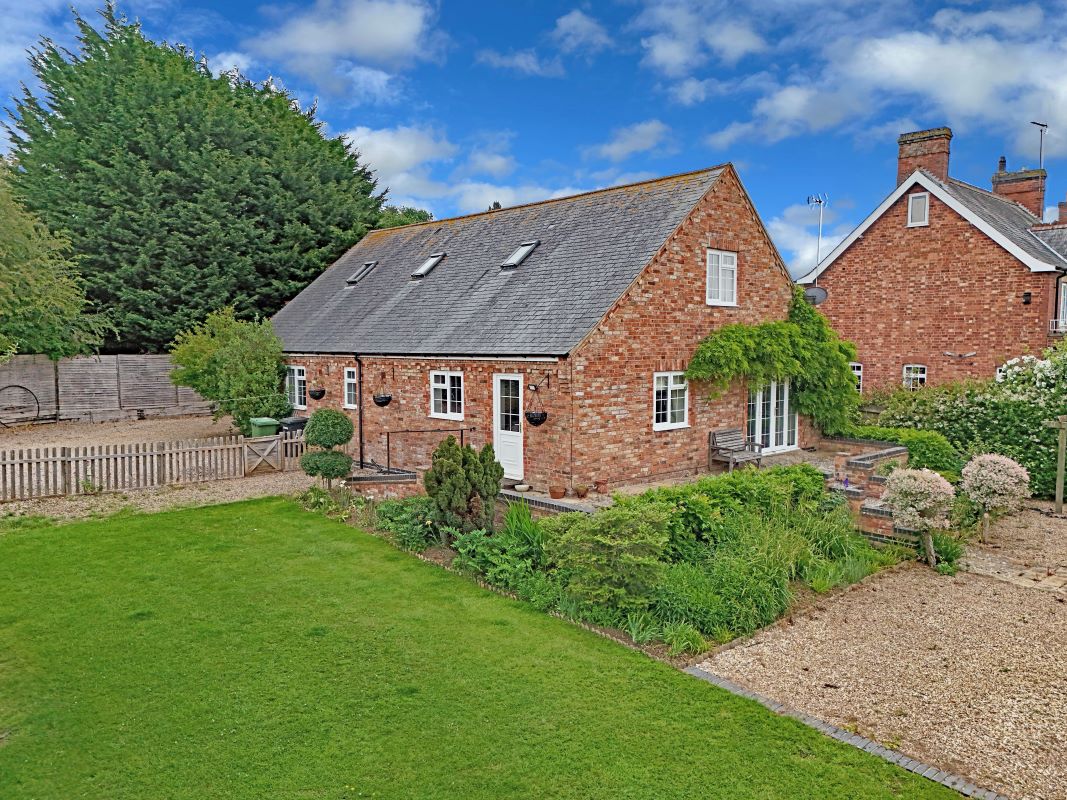 Four Bedroom Detached House with Pasture Land