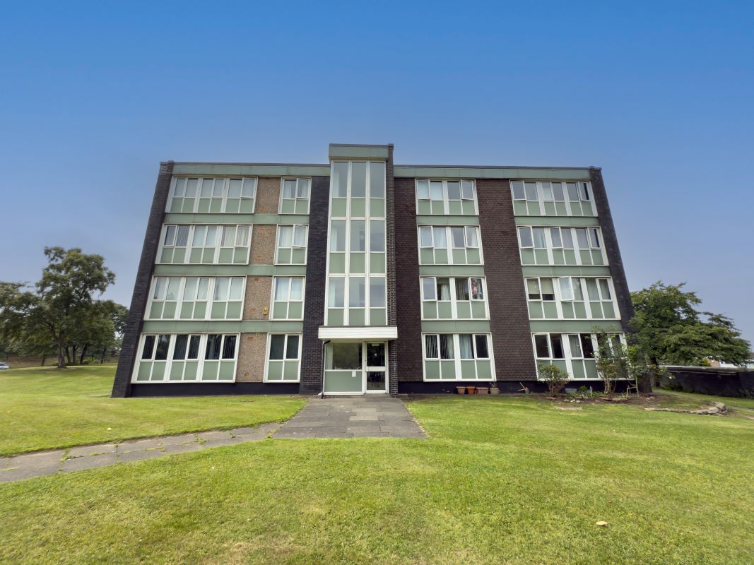 Property for Auction in North East - 80 St. Keverne Square, Newcastle upon Tyne, Tyne and Wear, NE5 3YL
