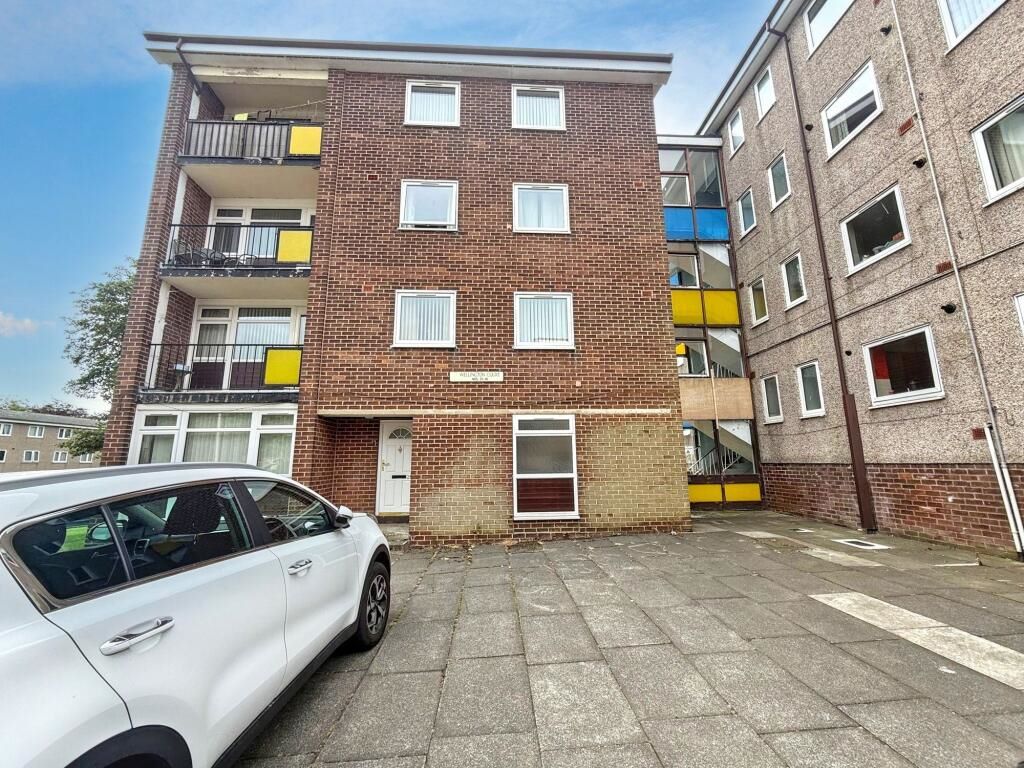 Property for Auction in South Yorkshire - 28 Wellington Court, Gateshead, Tyne And Wear, NE10 0BN