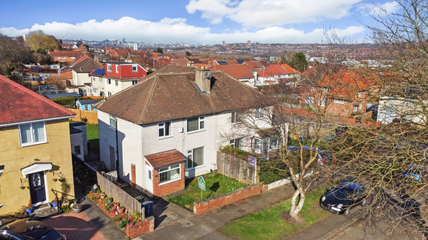Property for Auction in North East - 4 Greenwood Gardens Lobley Hill, Gateshead, Tyne And Wear, NE11 0DN