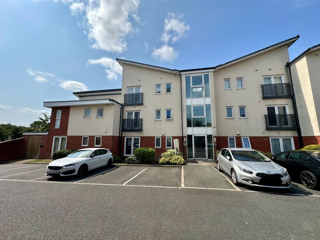Property for Auction in Coventry & Warwickshire - 38 Wilton Court, Stoke-On-Trent, Staffordshire, ST1 3GW