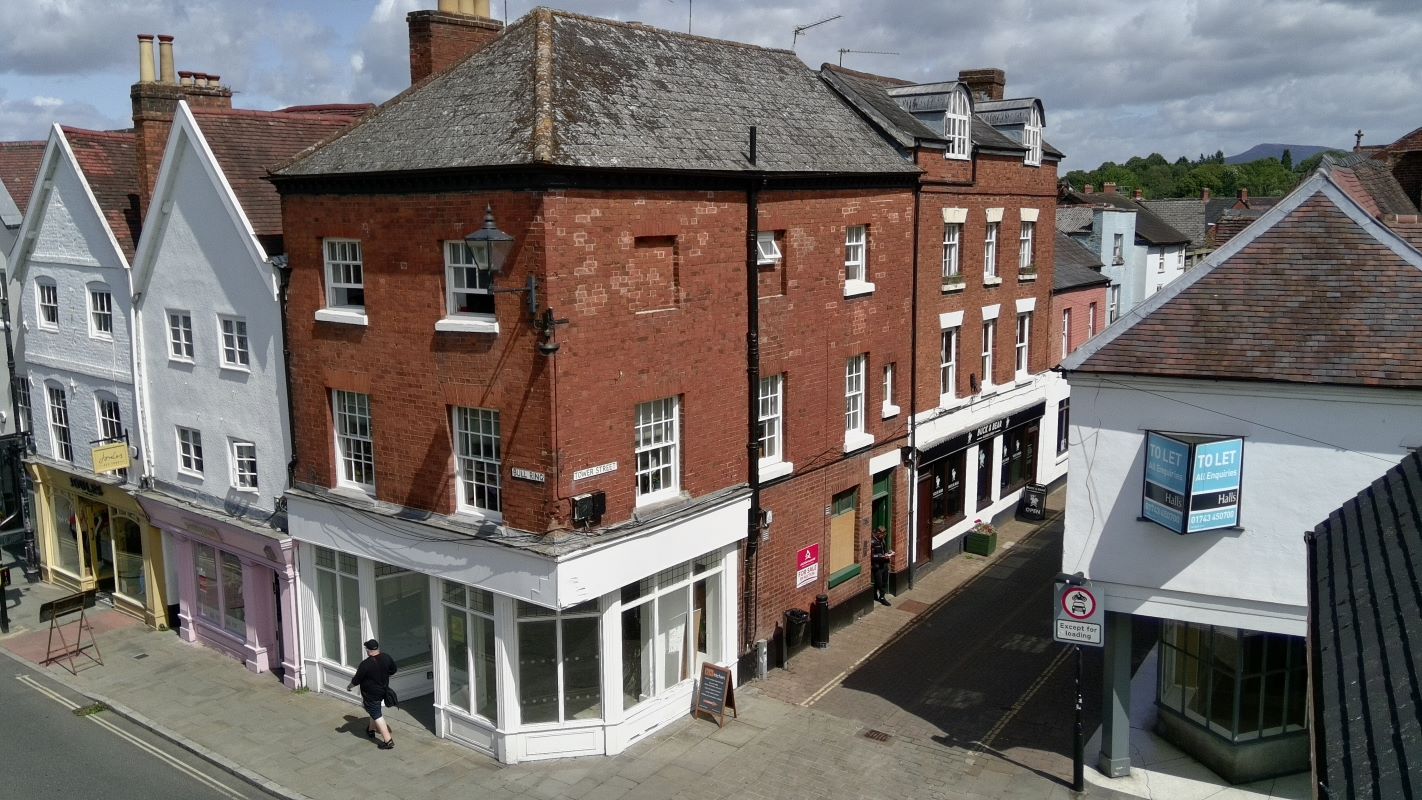 Property for Auction in Cheshire, Staffordshire & Shropshire - Flat 7 1 Tower Street, Ludlow, Shropshire, SY8 1RL