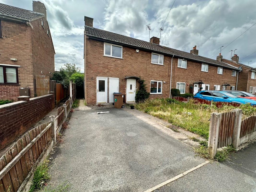 Property for Auction in Cheshire, Staffordshire & Shropshire - 81 The Uplands Great Haywood, Stafford, Staffordshire, ST18 0SJ