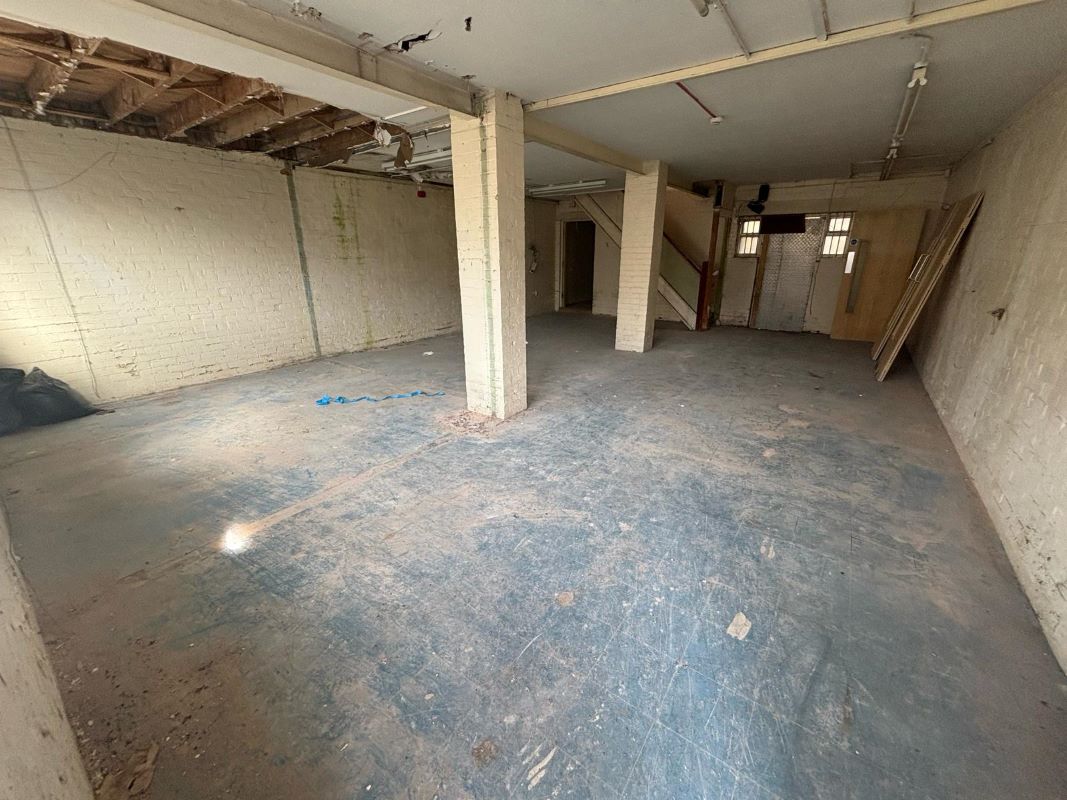 Cleethorpes, South Humberside, DN35 8HL - Online Auctions