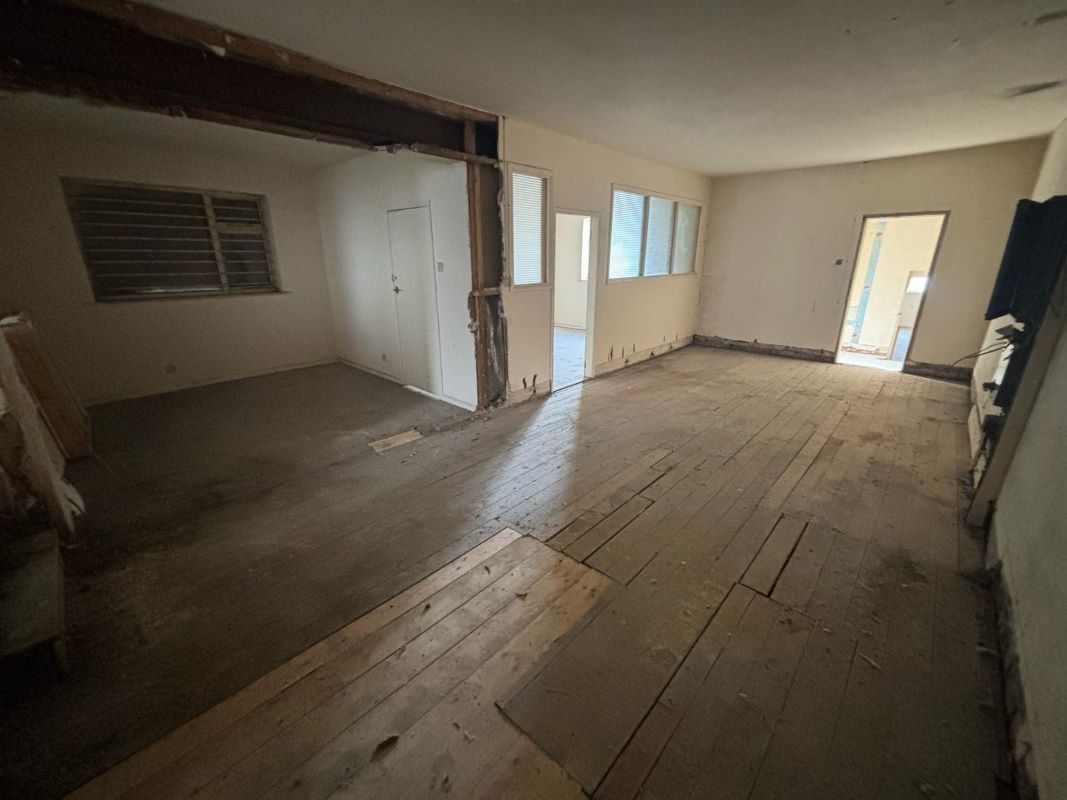 Cleethorpes, South Humberside, DN35 8HL - Online Auctions