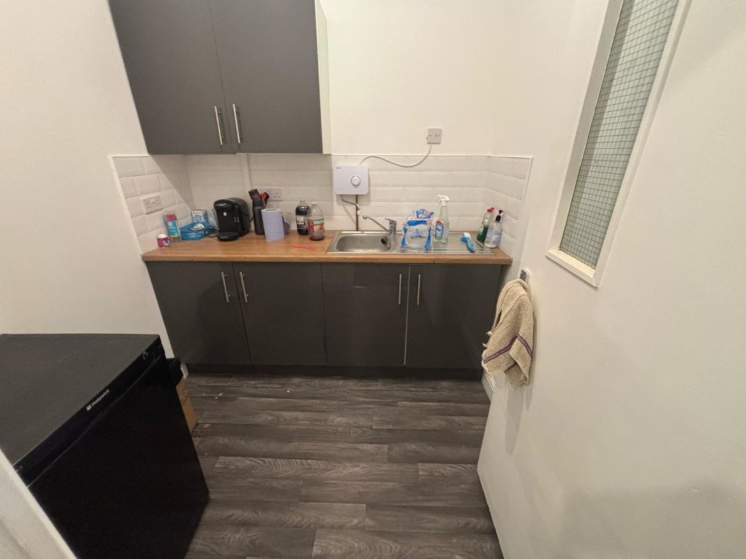 Cleethorpes, South Humberside, DN35 8HL - Online Auctions