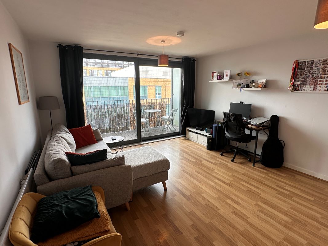Property for Auction in Kent - Fourth Floor Flat Providence House, Maidenhead, Berkshire, SL6 8BF