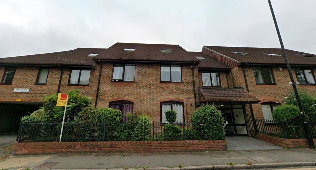 Property for Auction in North West - Flat 5 Park House 643-651, Feltham, Middlesex, TW14 8PA