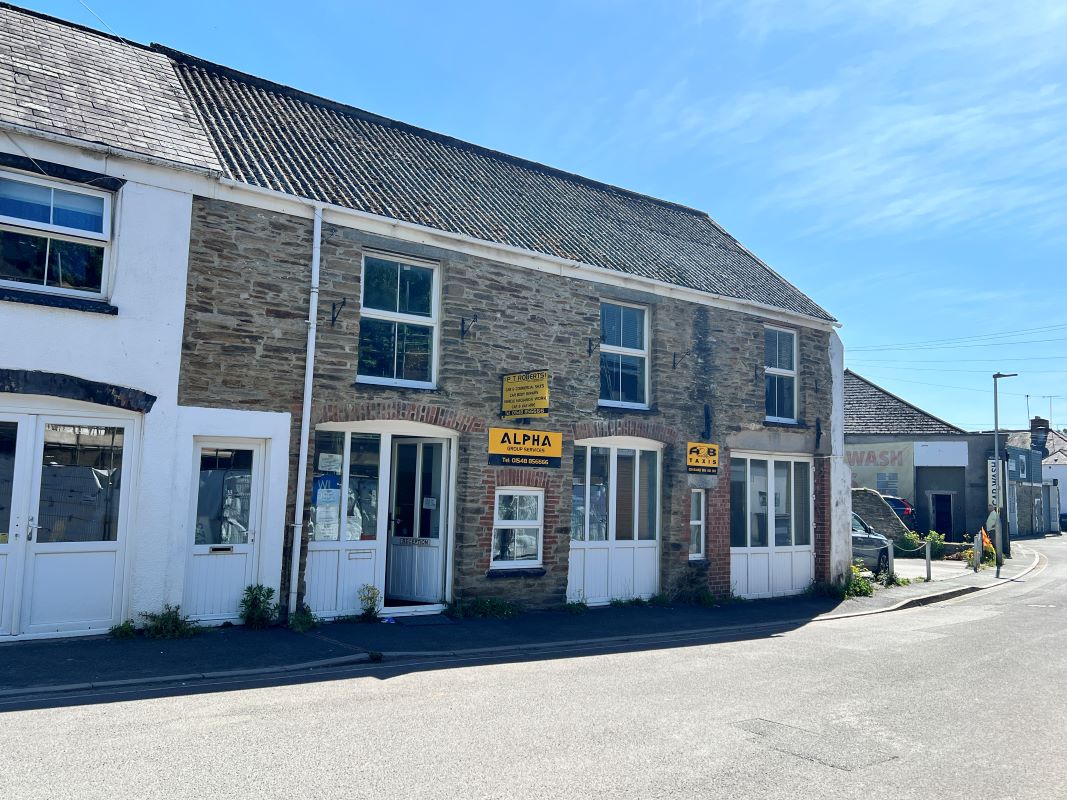 Property for Auction in South West - Land and Buildings to the North East of Union Road, Kingsbridge, Devon, TQ7 1EF