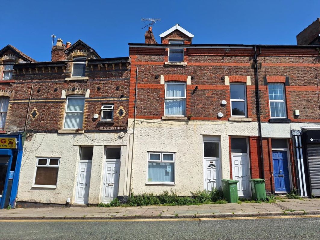 Property for Auction in Cheshire, Staffordshire & Shropshire - 81 Woodchurch Road, Birkenhead, Merseyside, CH42 9LH