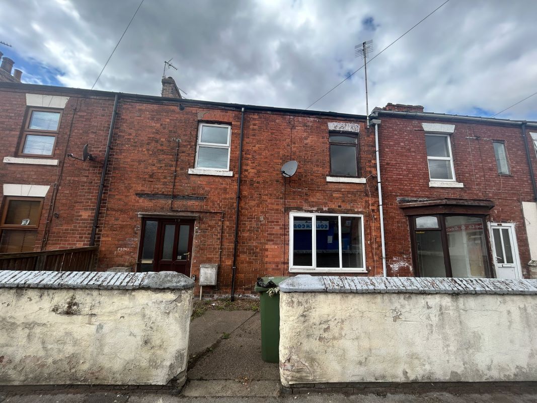 Property for Auction in Nottinghamshire & Derby - 19 Albert Road, Retford, Nottinghamshire, DN22 6JB