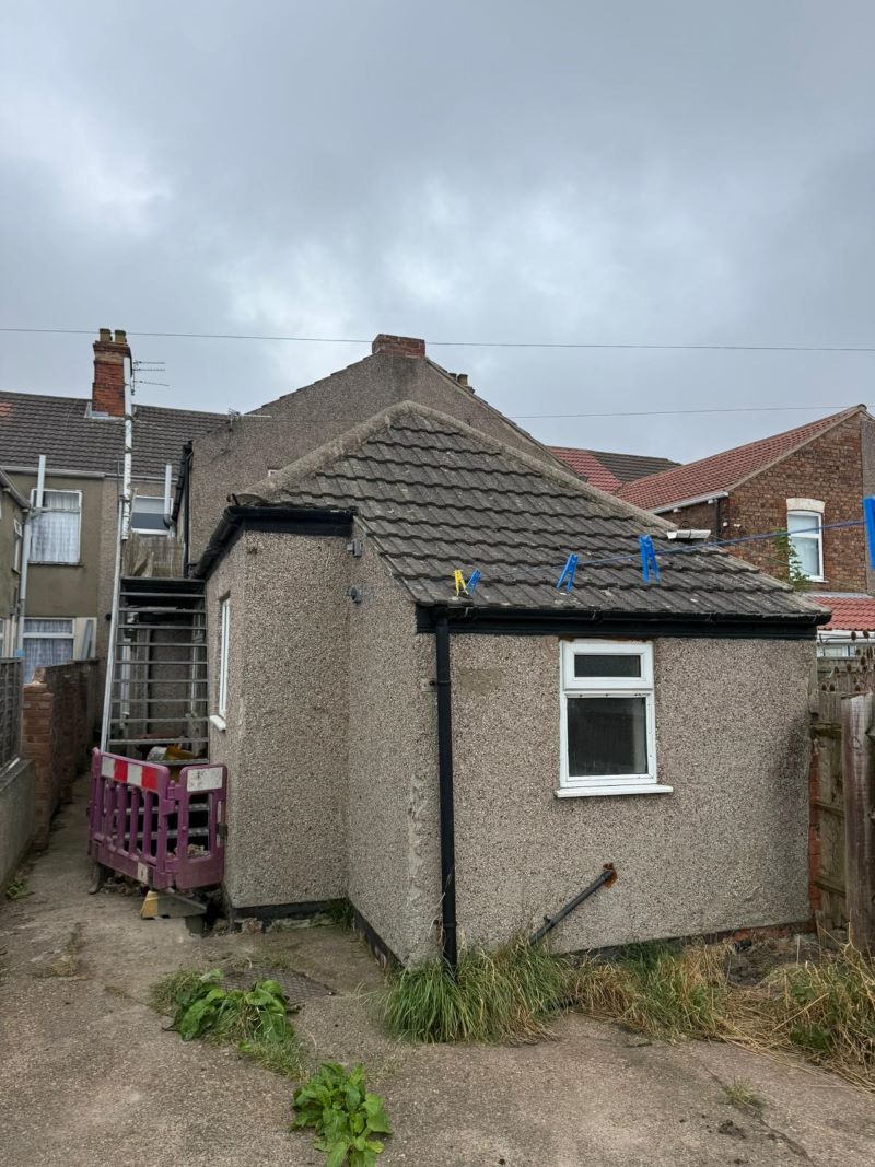 Property for Auction in South Yorkshire - Flat 2 314 Hainton Avenue, Grimsby, South Humberside, DN32 9LS