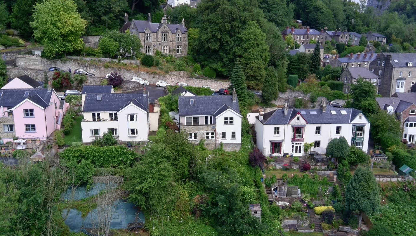 Property for Auction in Nottinghamshire & Derby - Grange House Holme Road, Matlock, Derbyshire, DE4 3NU