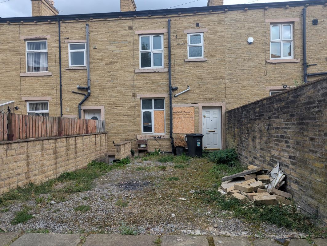 Property for Auction in North West - 10 Church Place, Halifax, West Yorkshire, HX1 5EU