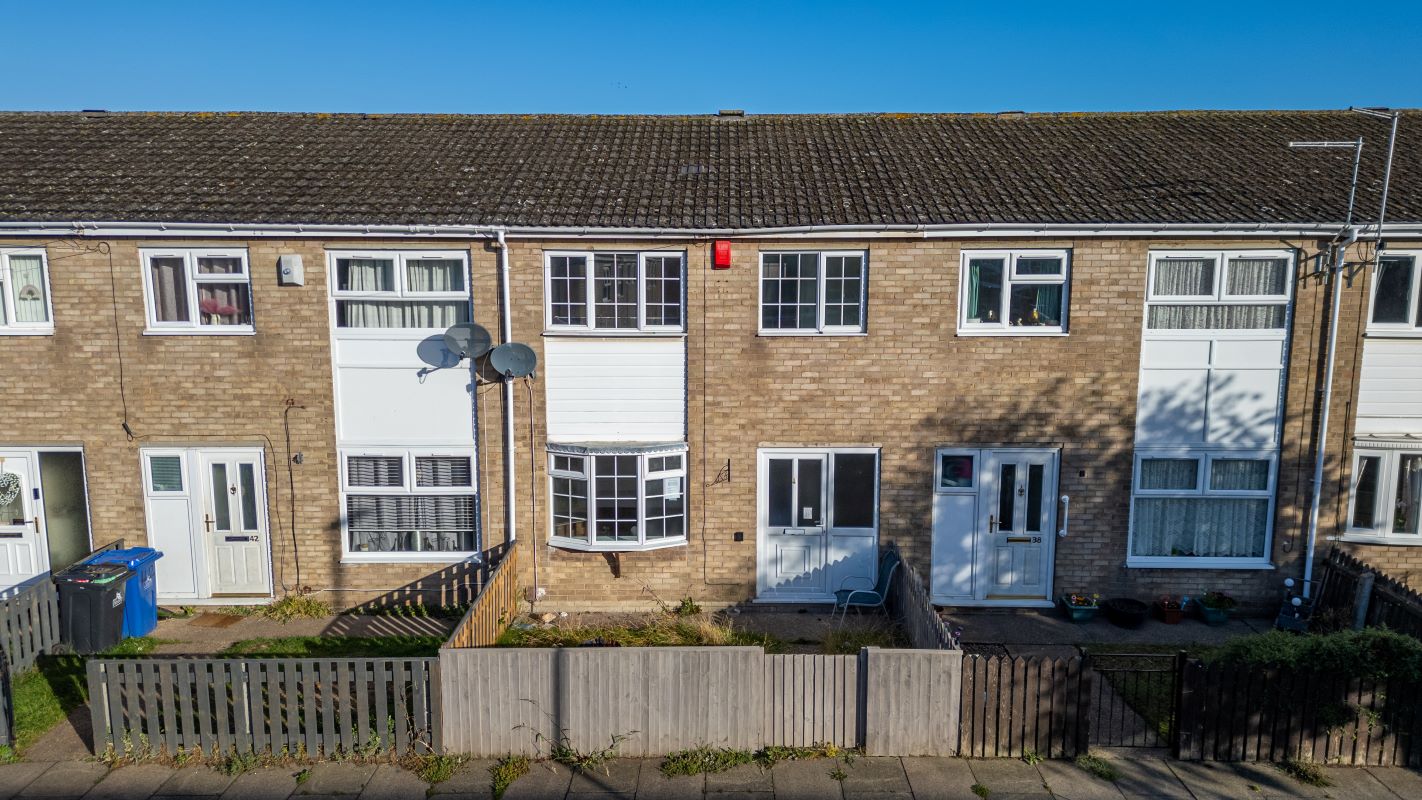 Property for Auction in Lincolnshire - 40 Westerdale Way, Grimsby, South Humberside, DN37 9BY