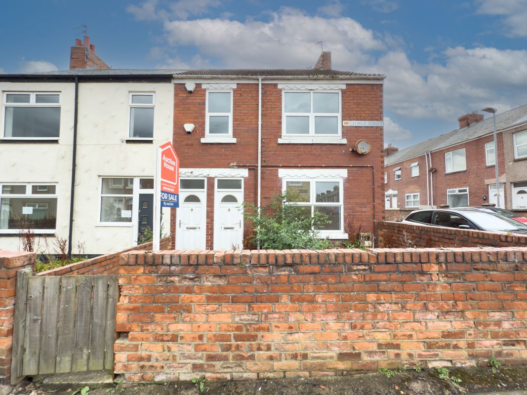 Two flats, one freehold – a fantastic investment opportunity in the heart of Ashington.