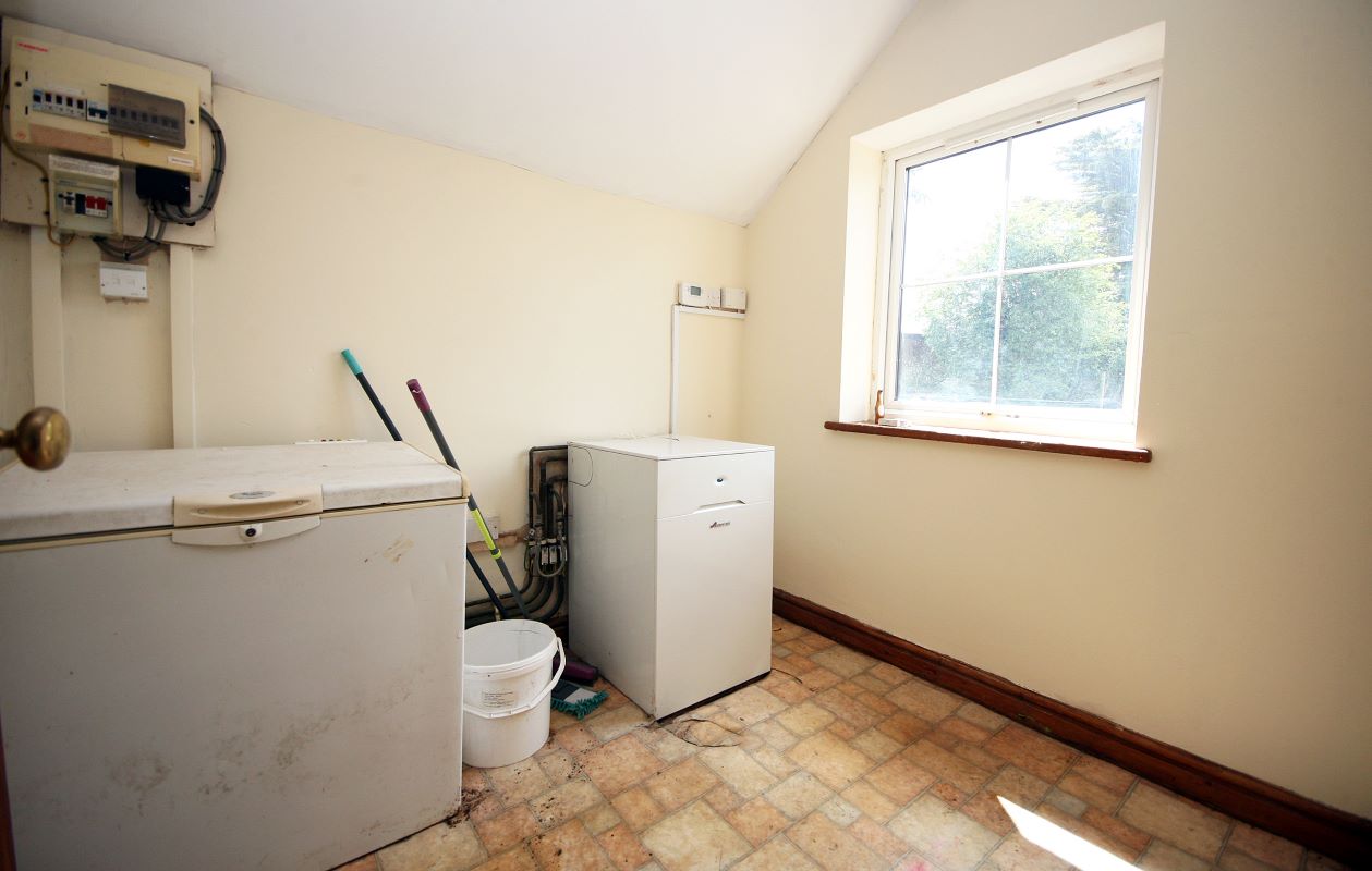 Llyn Y Coed Llantrisant, Holyhead, Gwynedd, LL65 4TN