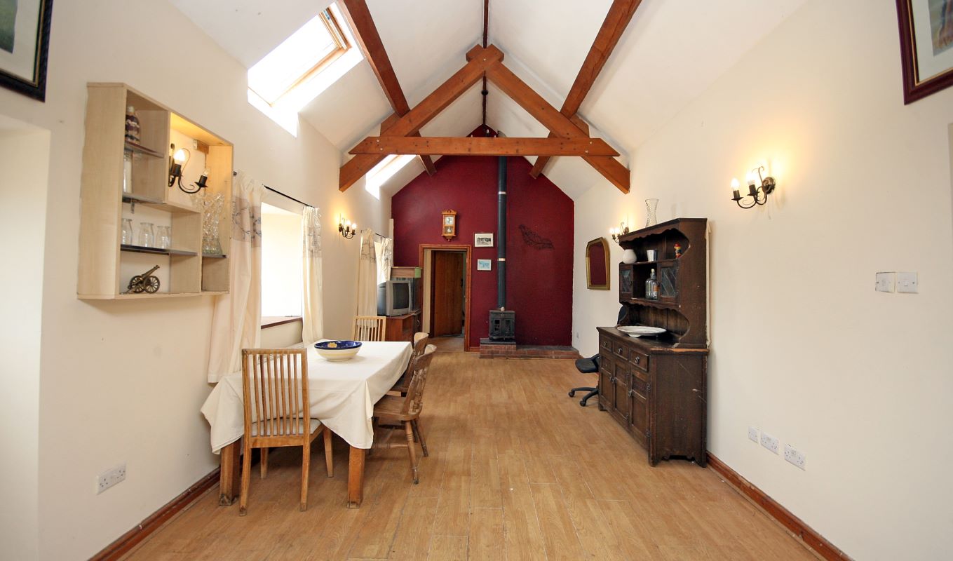 Llyn Y Coed Llantrisant, Holyhead, Gwynedd, LL65 4TN