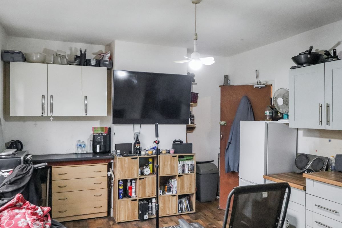 Sheffield, South Yorkshire, S6 1QA - Online Auctions