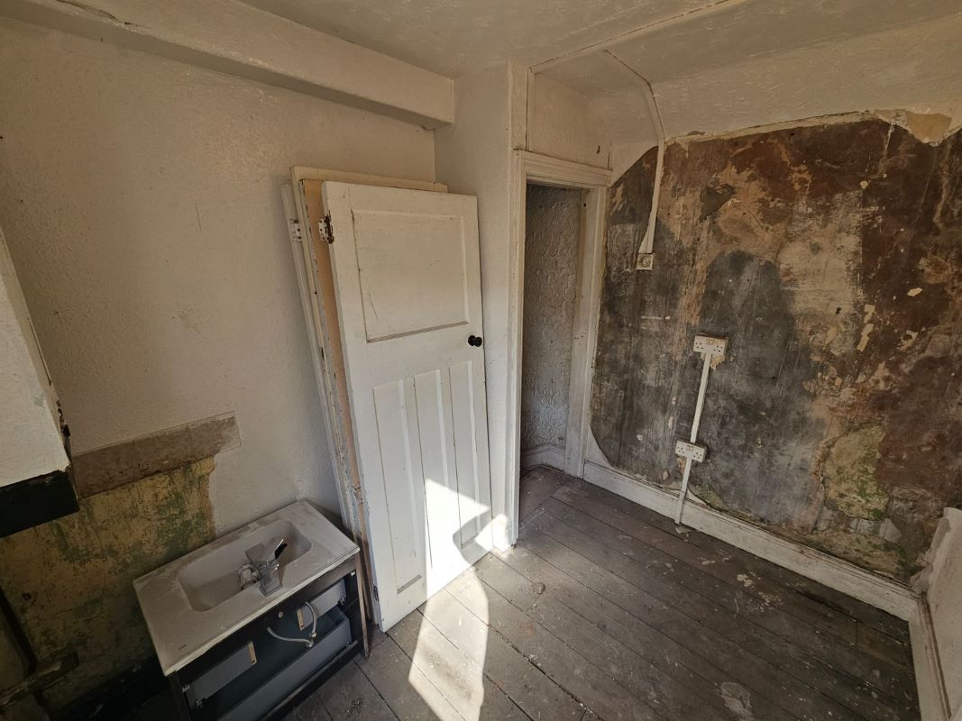 Blackpool, Lancashire, FY1 6AB - Online Auctions