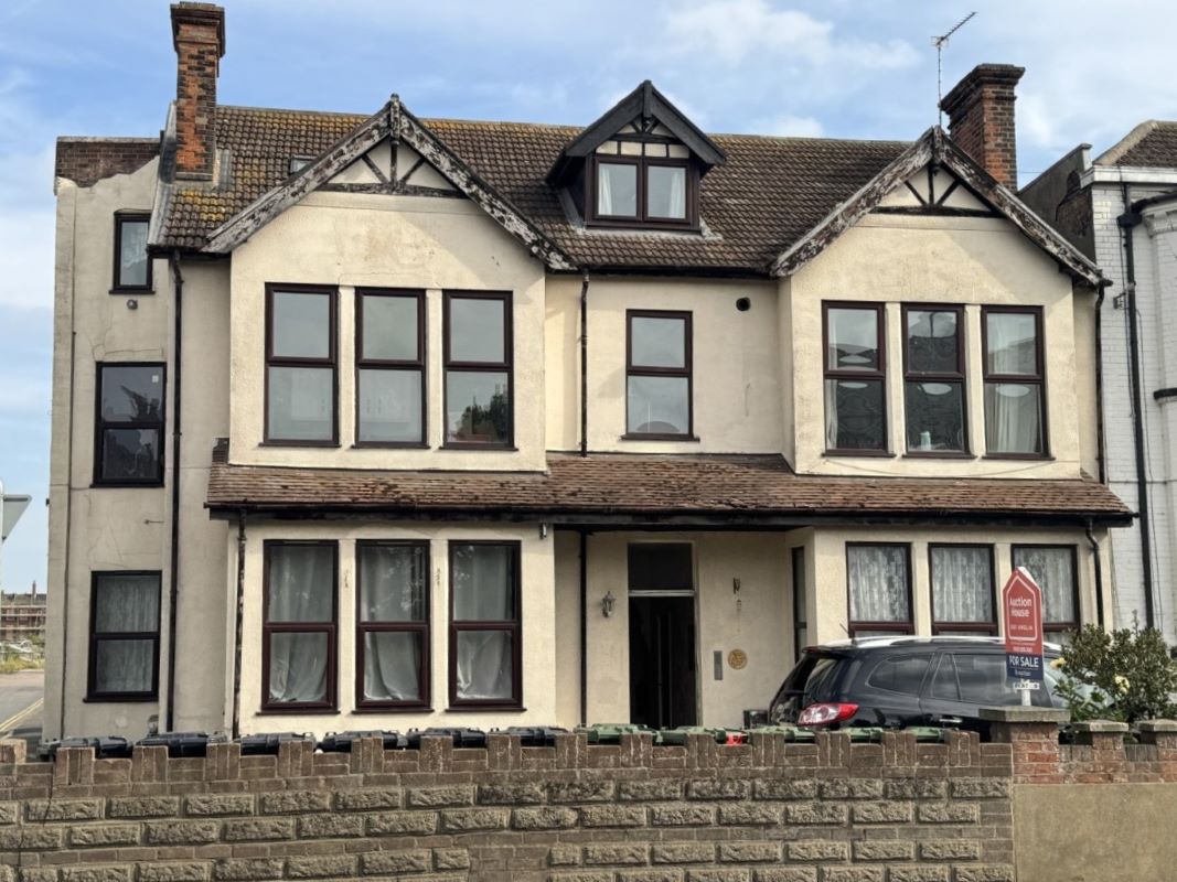 Property for Auction in East Anglia - Flat 5, Helen House 282 Southtown Road, Great Yarmouth, Norfolk, NR31 0JB