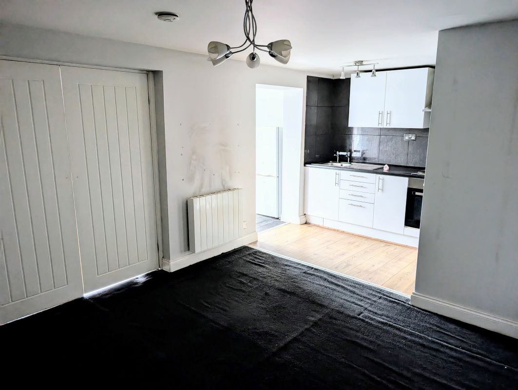 Basement Flat (Flat 1) 44 Wells Road, Bath, Avon, BA2 3AP