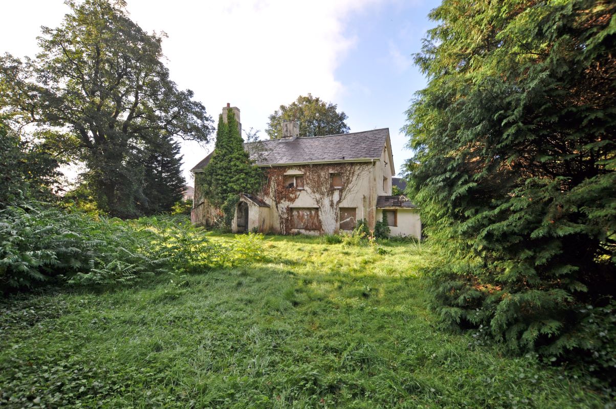 Property for Auction in Wales - Deer Park House Deer Park Lane, Newport, NP10 8ZU