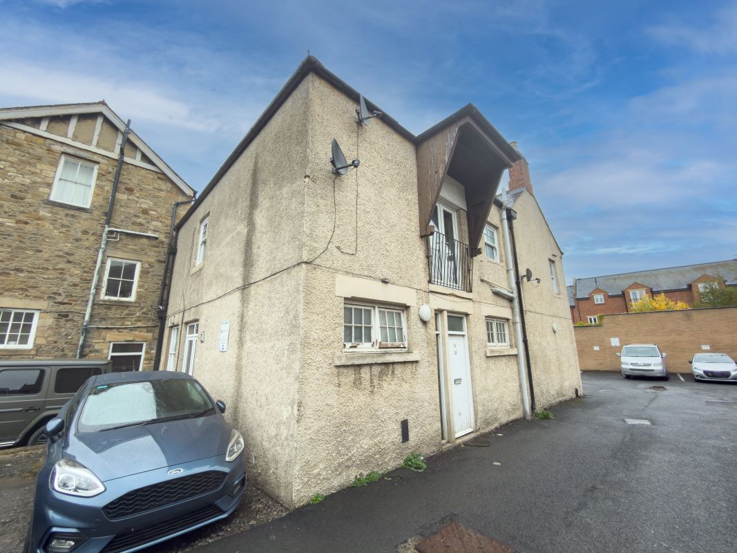 Property for Auction in North East - Flat 11 Gibson House, Hexham, Northumberland, NE46 1UU