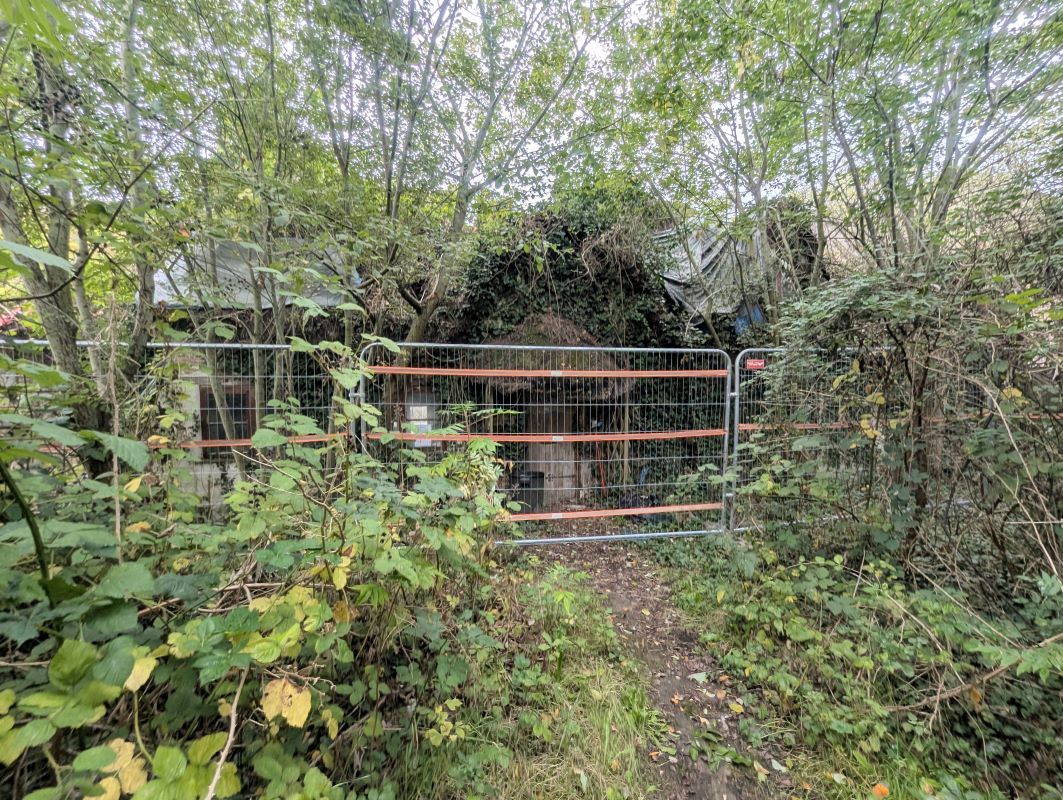 Property for Auction in South West - Gullivers Cottage 17 Horse Road, Trowbridge, Wiltshire, BA14 7PE