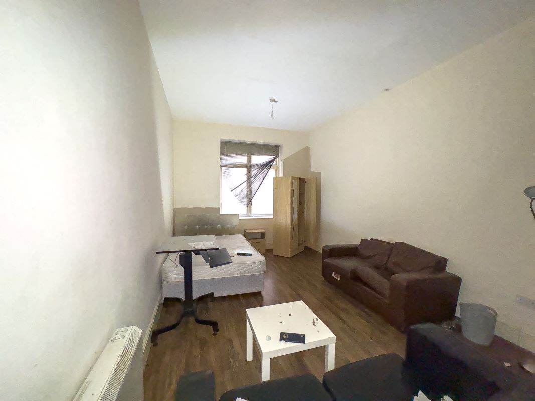 Flat 2 220-221 High Street West, Sunderland, Tyne and Wear, SR1 1TZ