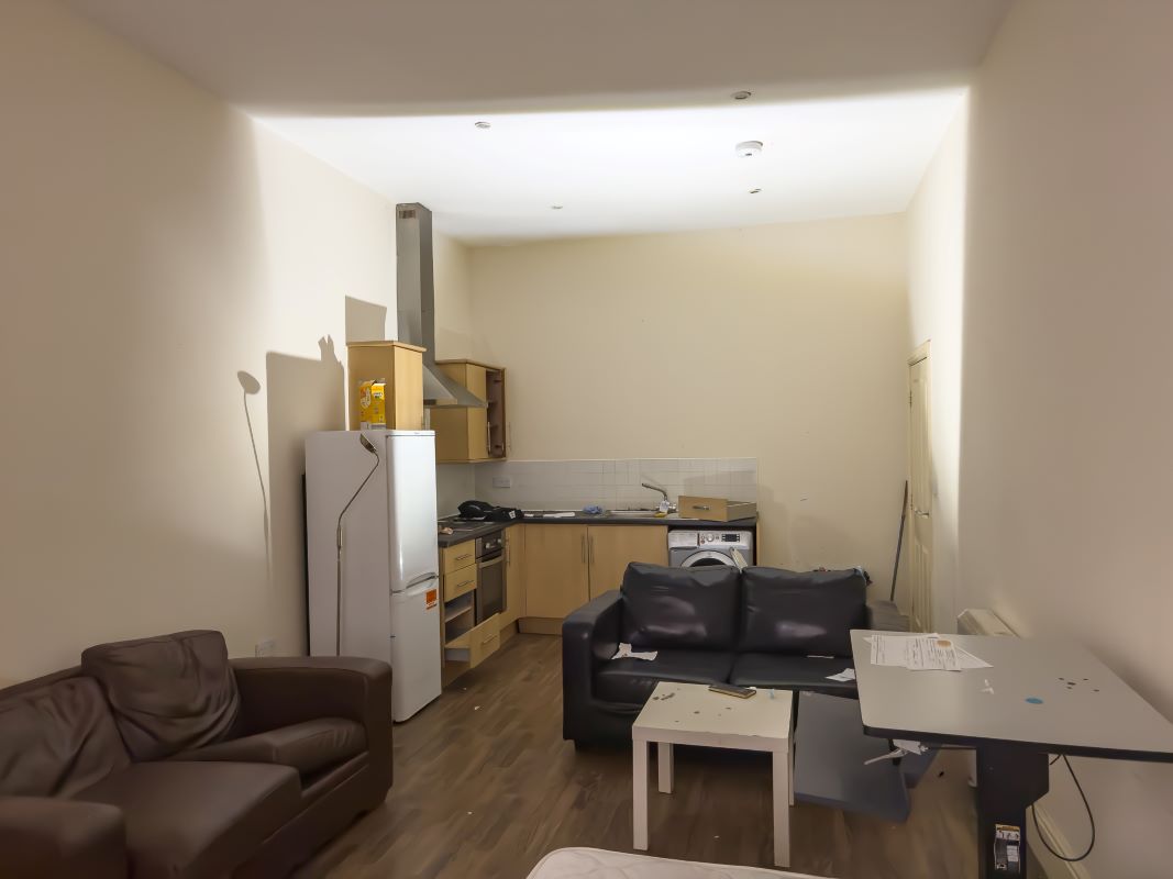 Flat 2 220-221 High Street West, Sunderland, Tyne and Wear, SR1 1TZ