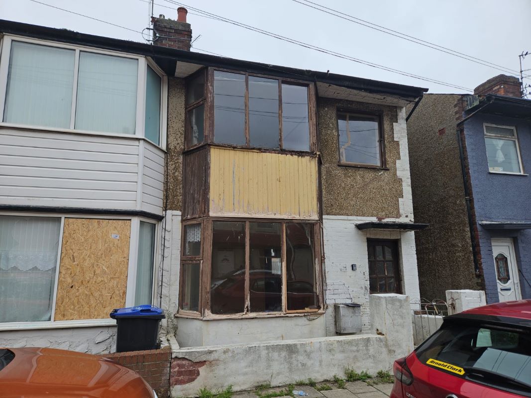 Property for Auction in South Yorkshire - 43 Hodder Avenue, Blackpool, Lancashire, FY1 6NS