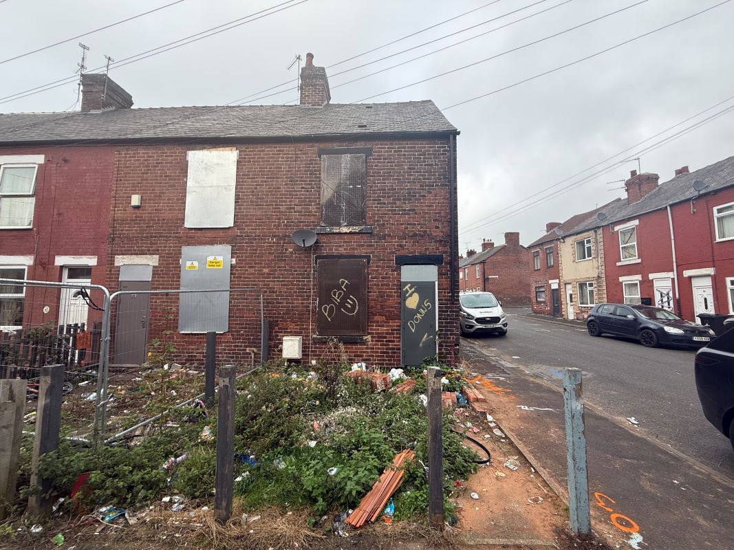 Property for Auction in South Yorkshire - 2 Claycliffe Terrace Goldthorpe, Rotherham, South Yorkshire, S63 9HW