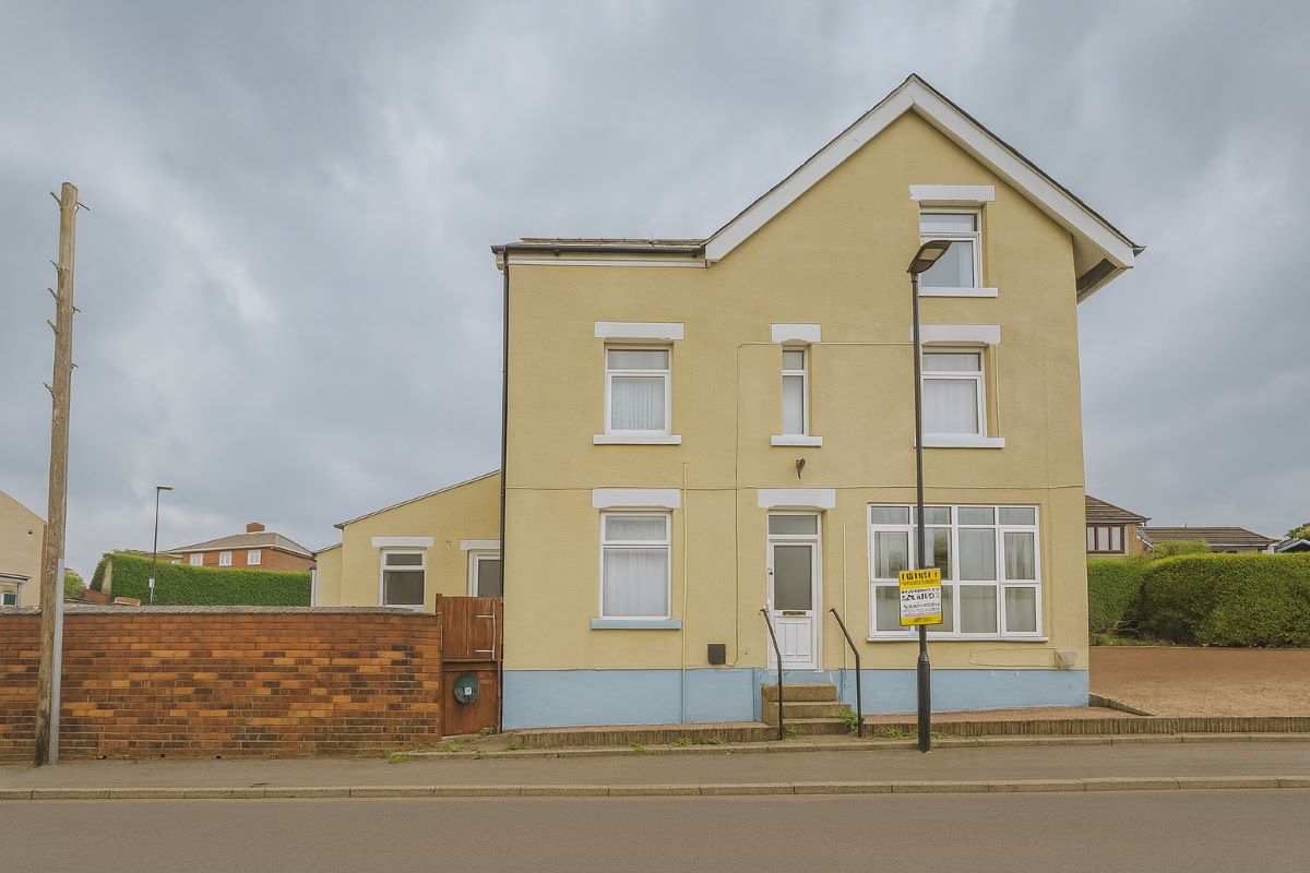 Property for Auction in South Yorkshire - No. 8 and 8A Victoria Road Stocksbridge, Sheffield, South Yorkshire, S36 1FW