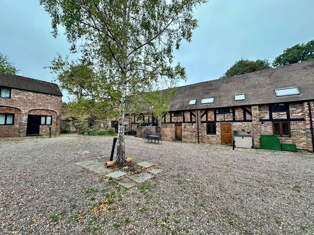 4 King Charles Barns Church Street, Telford, Shropshire, TF7 5BF